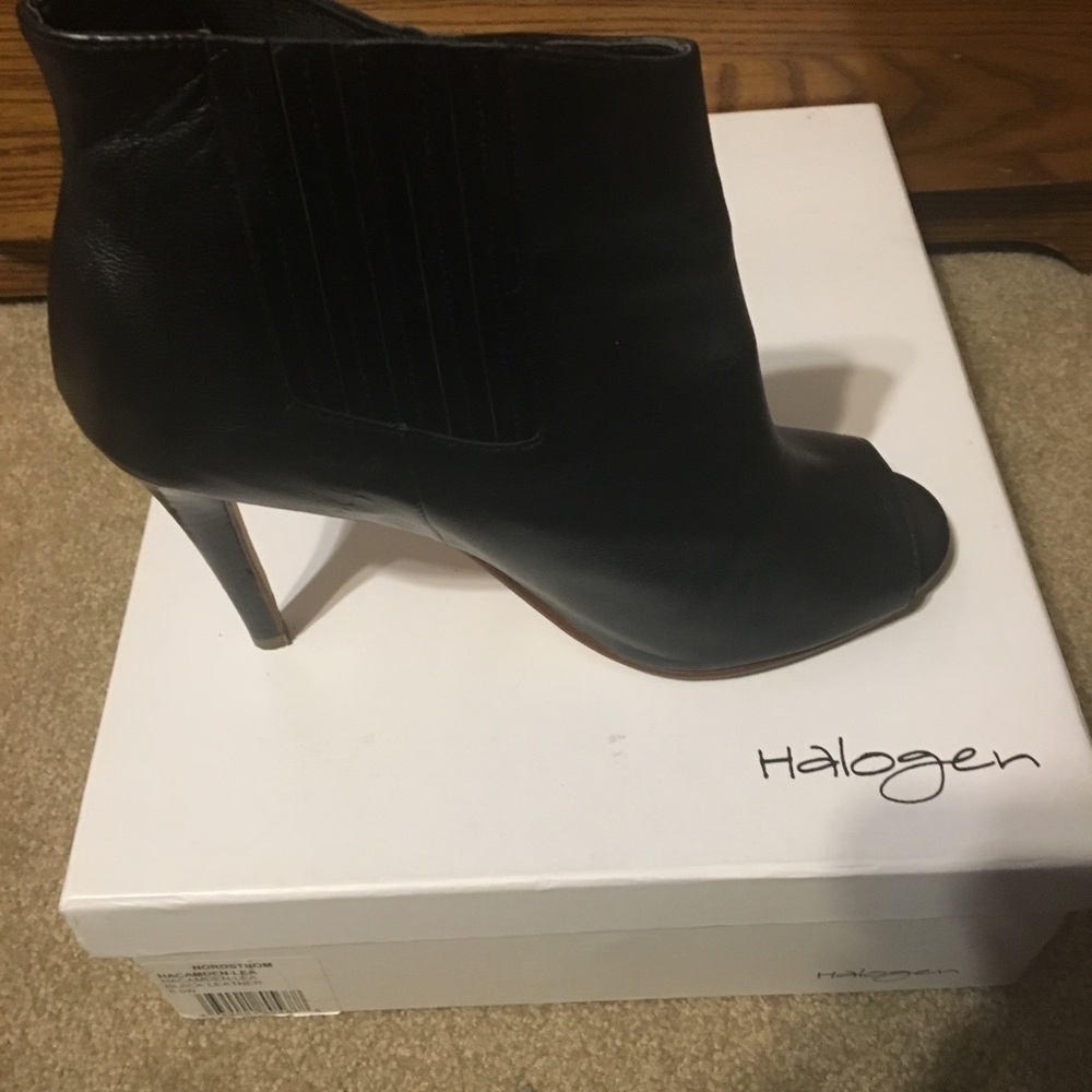 Halogen open toe boots